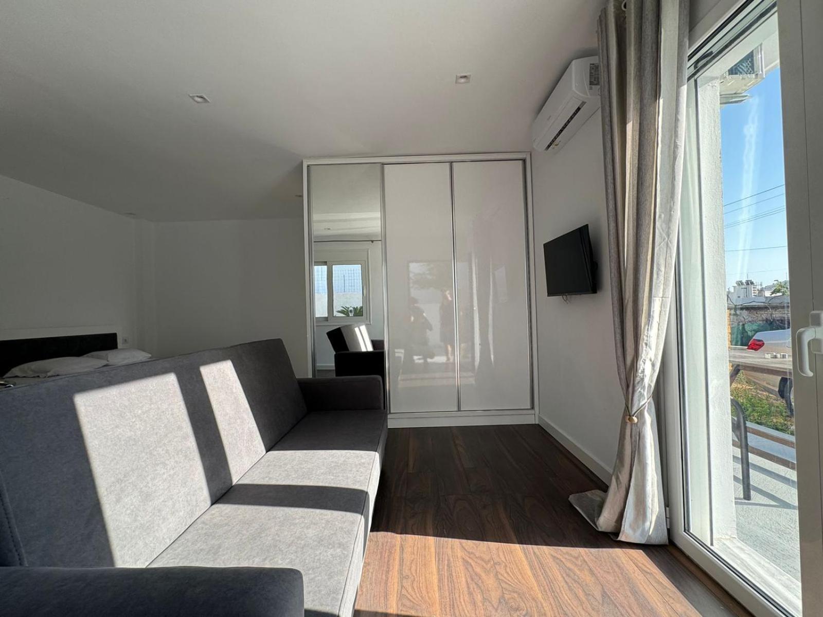 Sulozeqi Apartments Ksamil Bagian luar foto