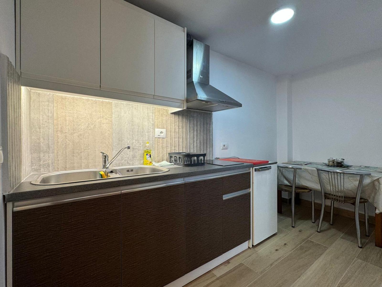 Sulozeqi Apartments Ksamil Bagian luar foto