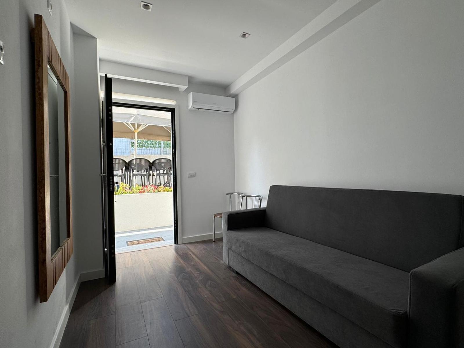 Sulozeqi Apartments Ksamil Bagian luar foto